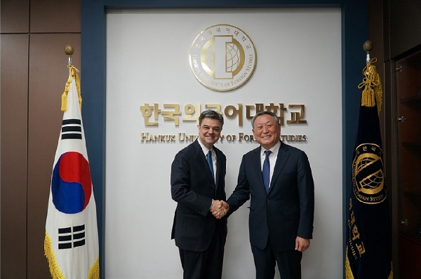 [그리스학] 신임 그리스 대사님 본교 방문,  대표이미지