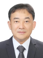 이용웅 사진