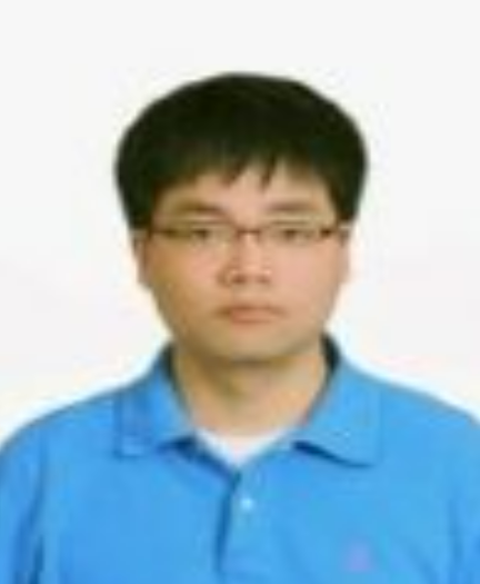 이근섭 교수 사진