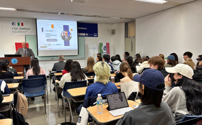 이탈리아연구센터, 페르디난도 궬리 주한이탈리아무역관장 초청 세미나 개최 대표이미지