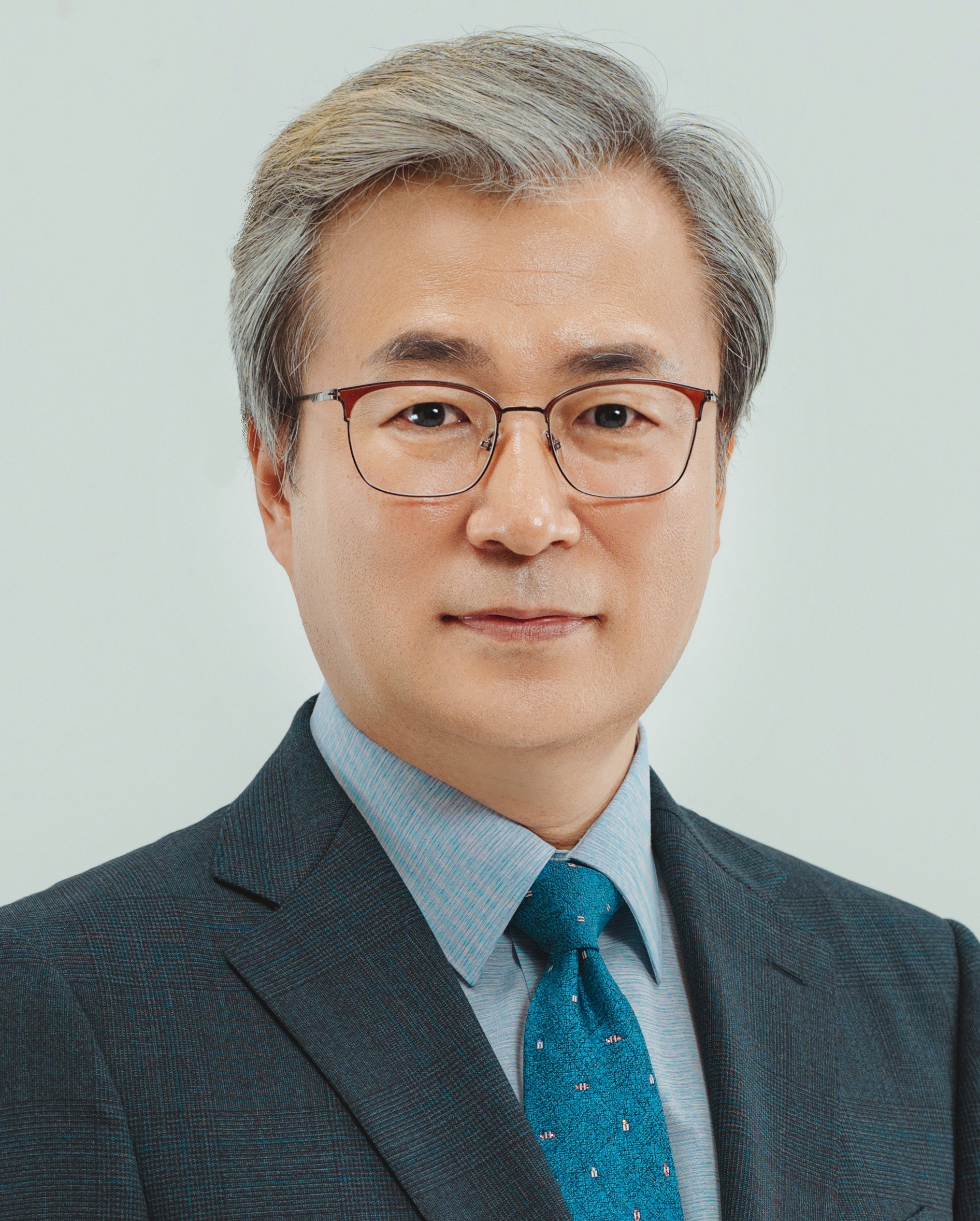 정성호 교수님 사진