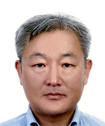 김신 사진