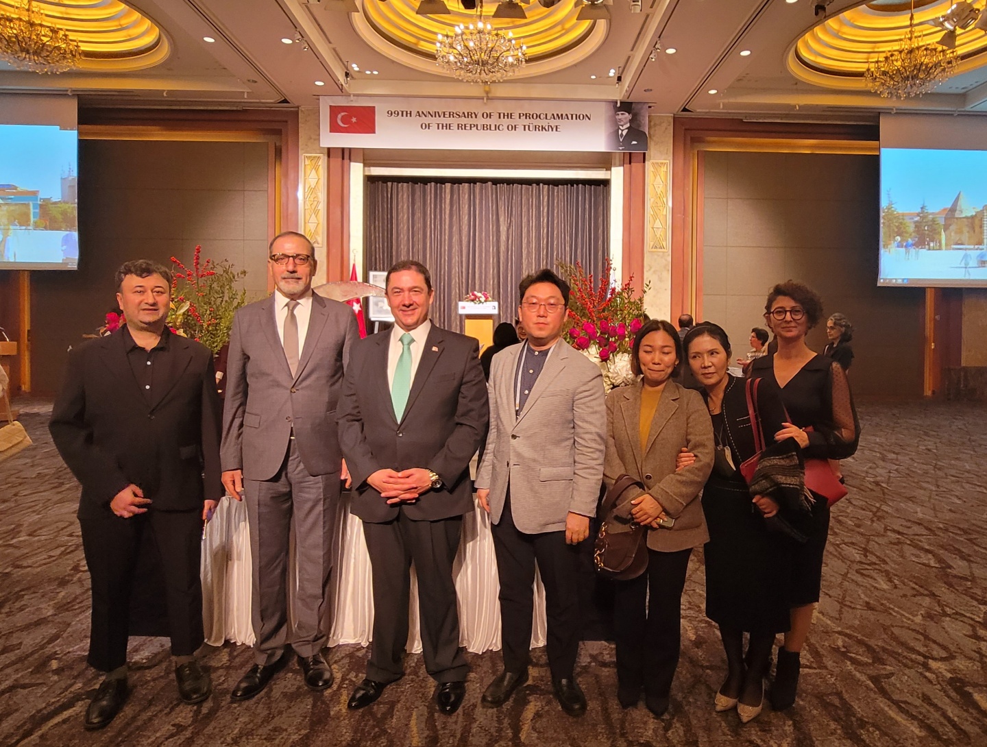 (221028) 터키 아제르바이잔학과 교수진 튀르키예 공화국 설립 99주년 기념행사 참석. 대표이미지