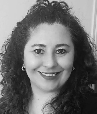 Hülya Uysal (휼야 위살) 사진